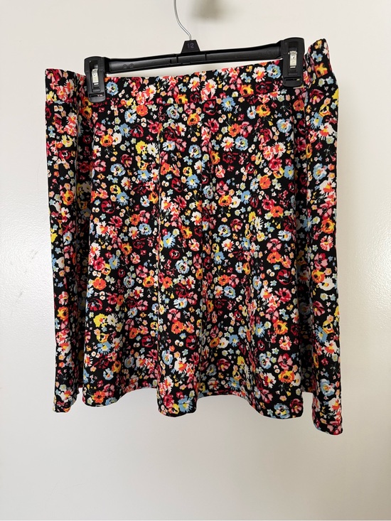 SHEIN Dresses & Skirts - SHEIN Black Floral Circle Skater Skirt with Red Yellow Blue Blossoms